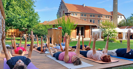 Yoga im Jahreskreis Sommer & mit Power in den Tag